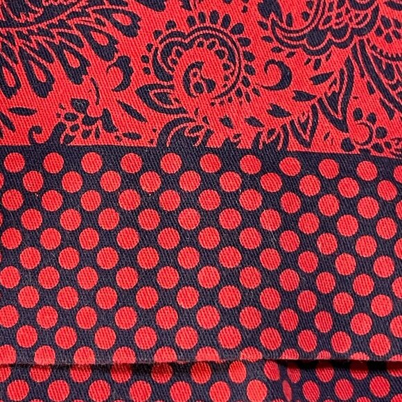 Lands' End Womens Shorts Red Navy Paisley Dot Size 12 Cotton Stretch - Picture 4 of 5